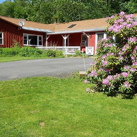 Cavalier Cottage B&B Shelburne Falls Екстериор снимка