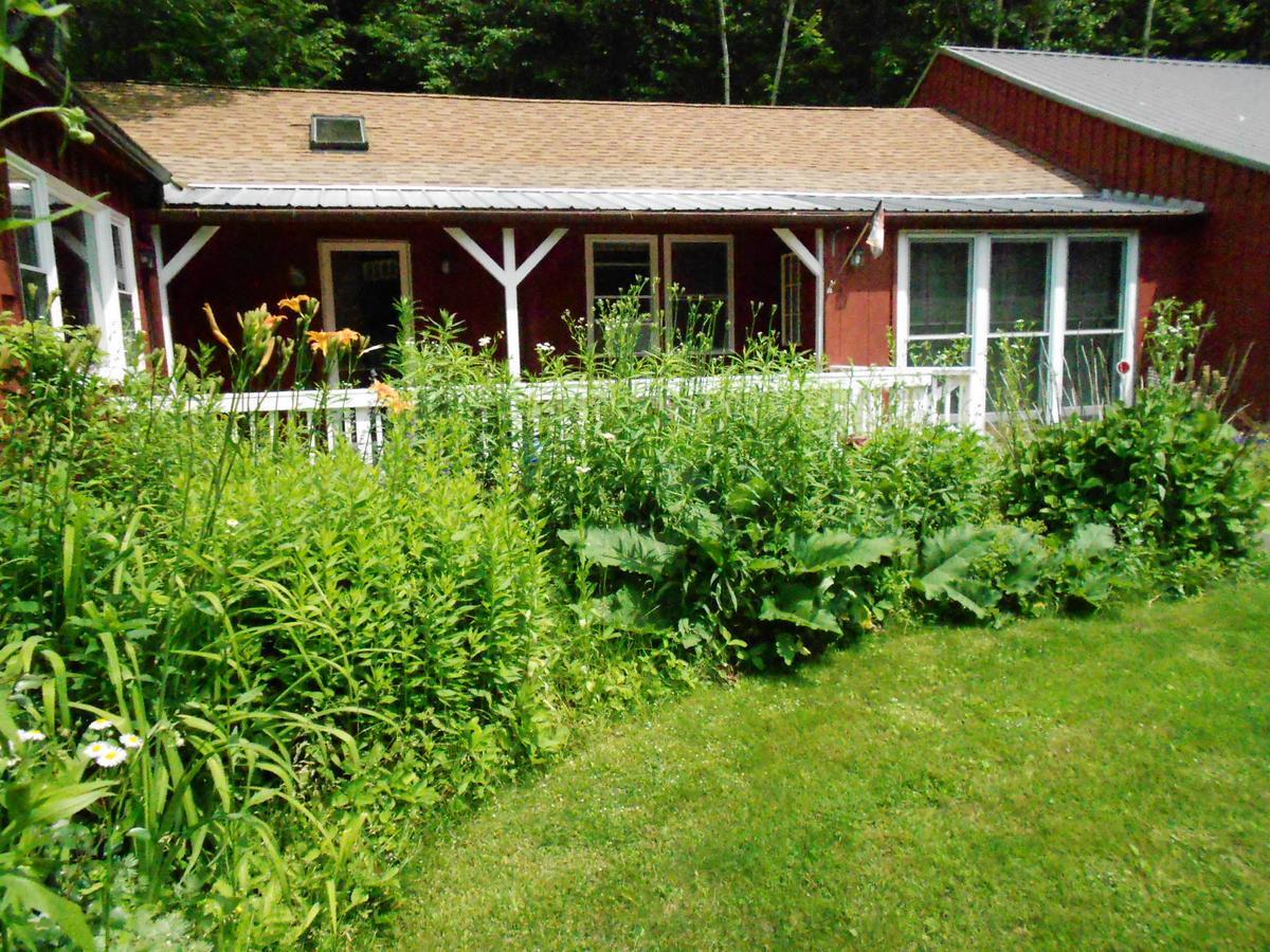 Cavalier Cottage B&B Shelburne Falls Екстериор снимка