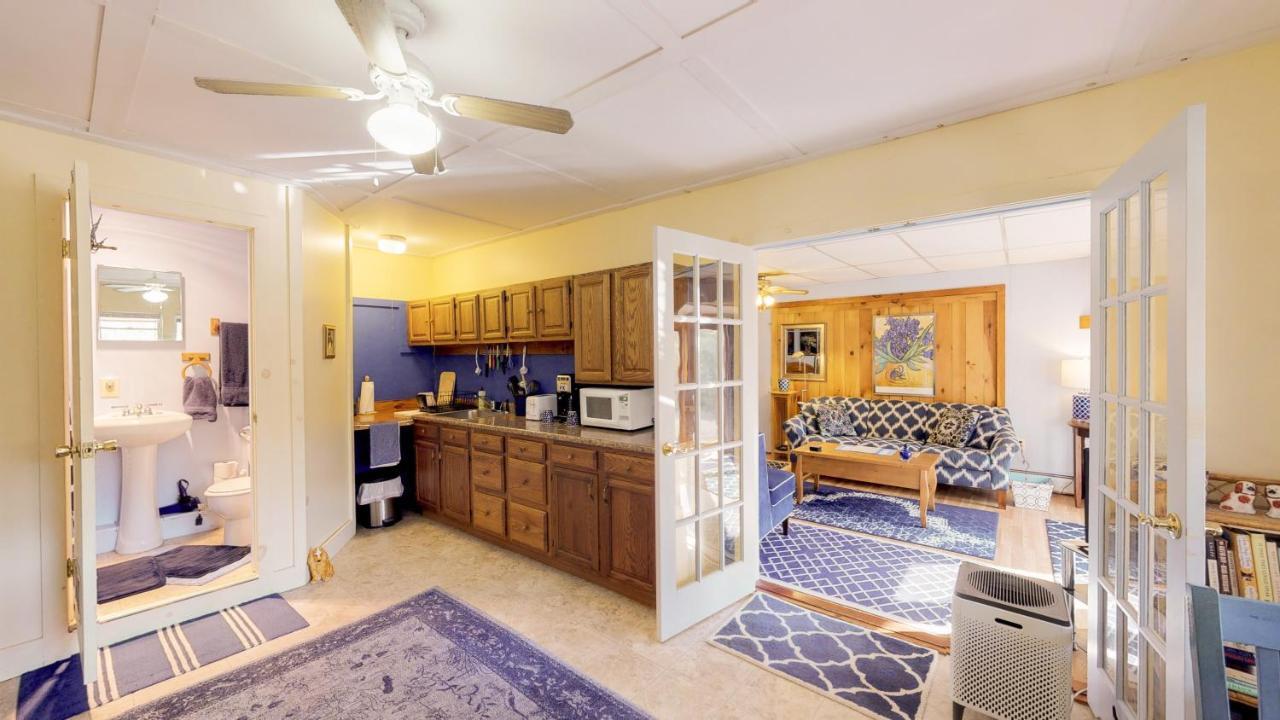 Cavalier Cottage B&B Shelburne Falls Екстериор снимка